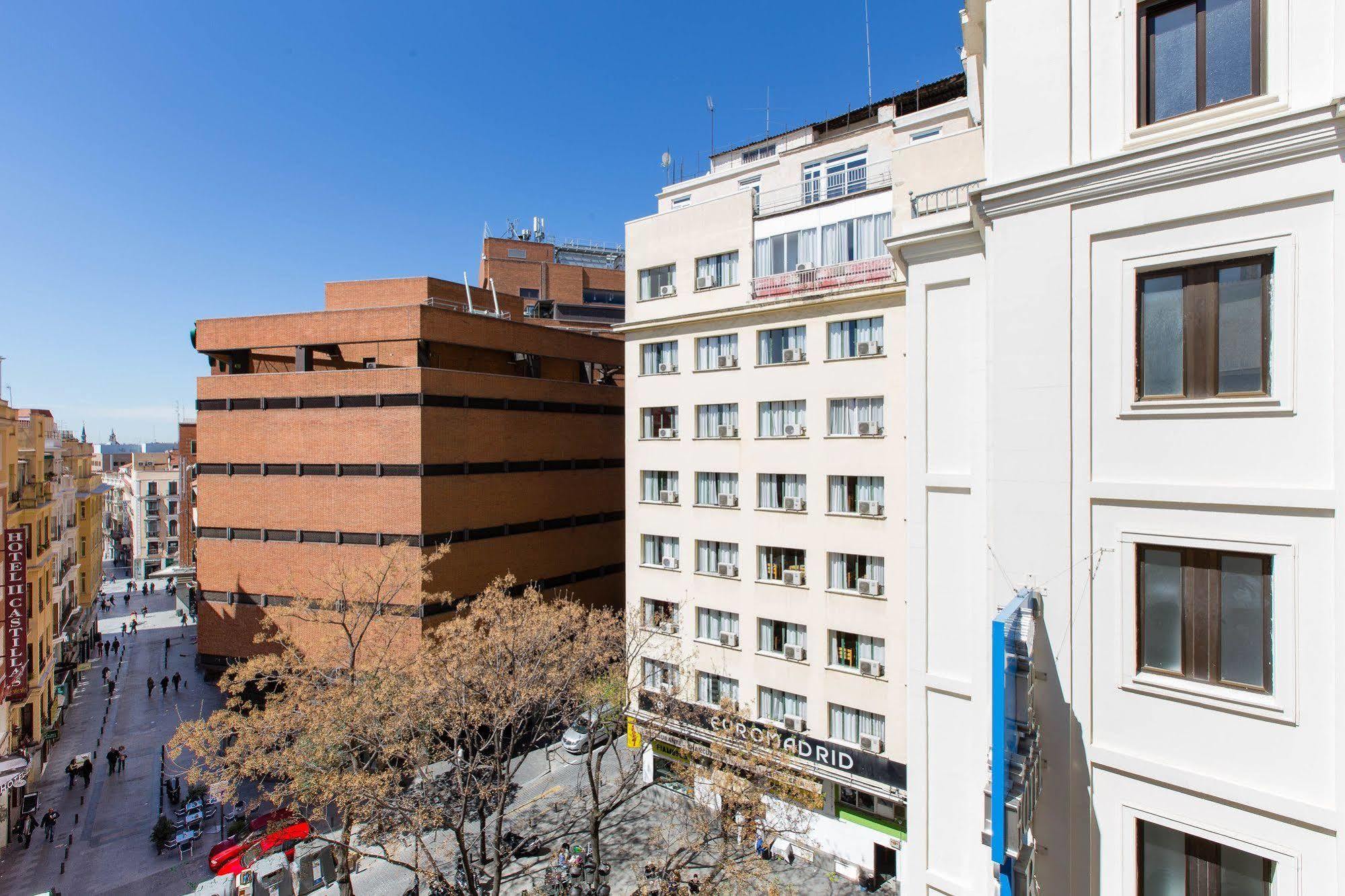 Negresco Gran Via Hotel Madrid Bagian luar foto