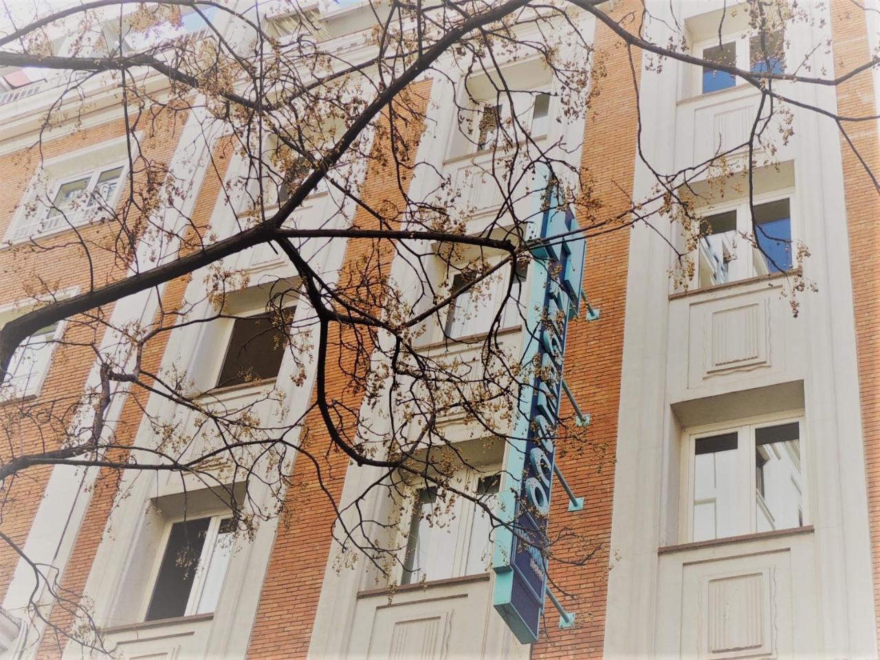 Negresco Gran Via Hotel Madrid Bagian luar foto